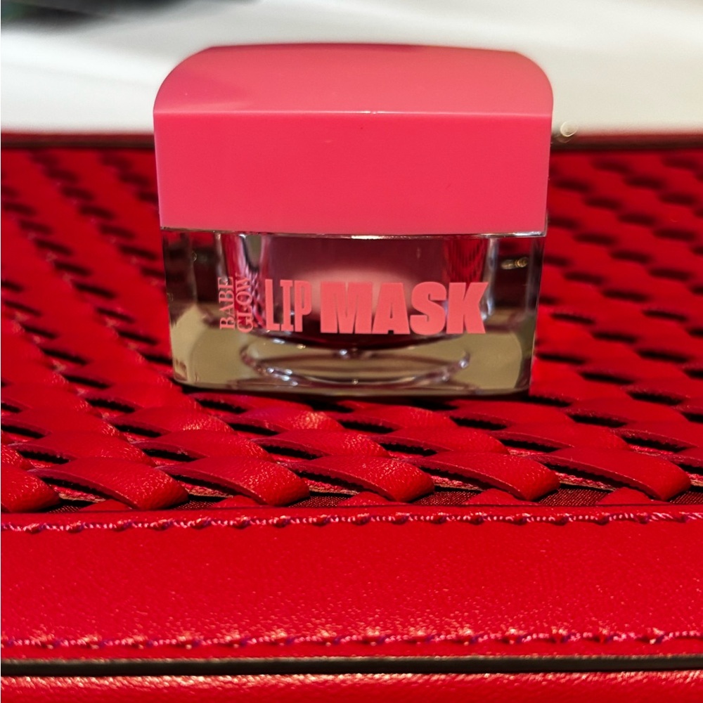 Unopened Babe Glow Lip Mask